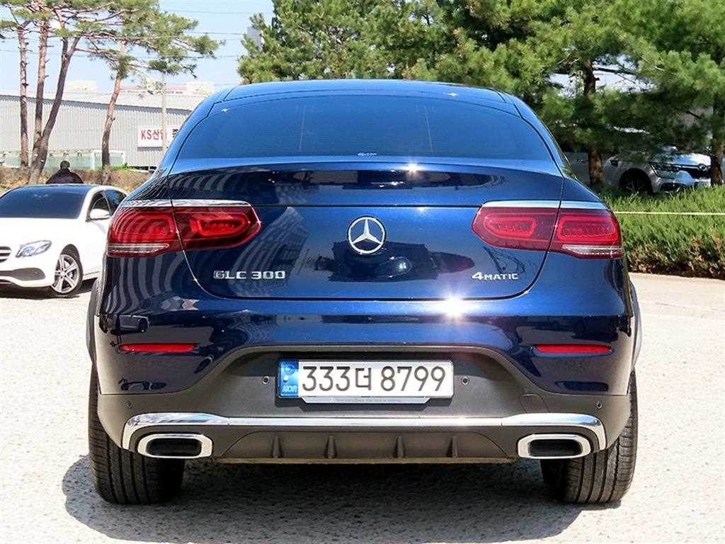 벤츠 GLC 클래스 GLC클래스 X253 GLC 300 4MATIC 쿠페 이미지 4