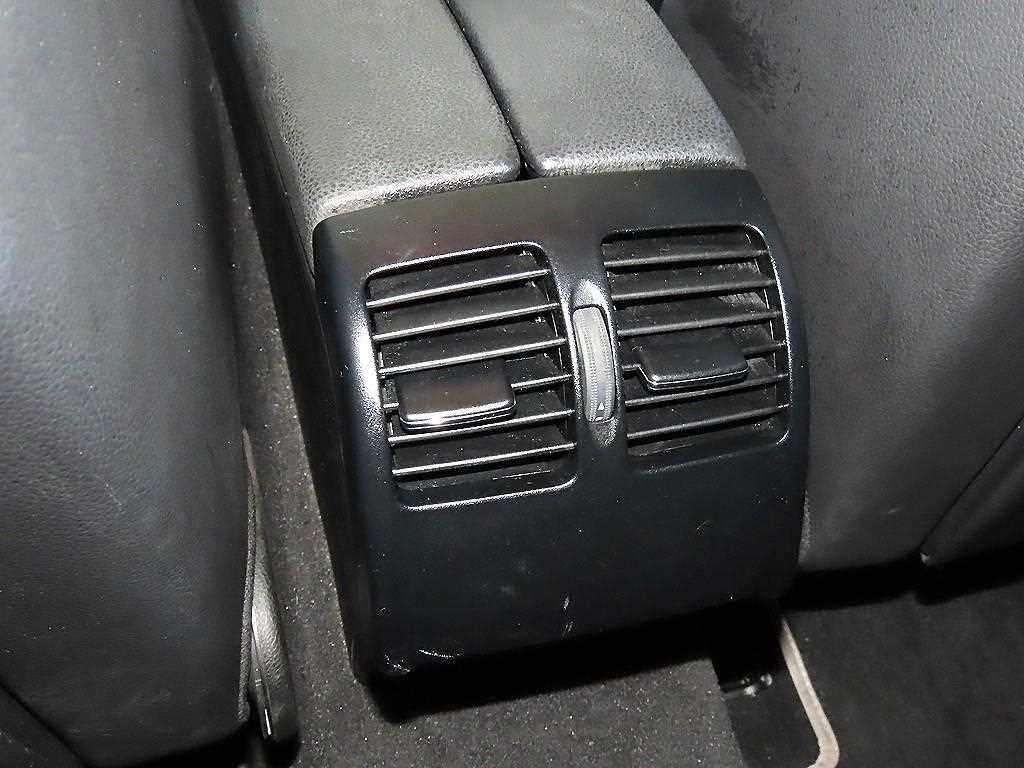 벤츠 C 클래스 C클래스 W204 C220 CDI 4MATIC 에디션 C 이미지 13