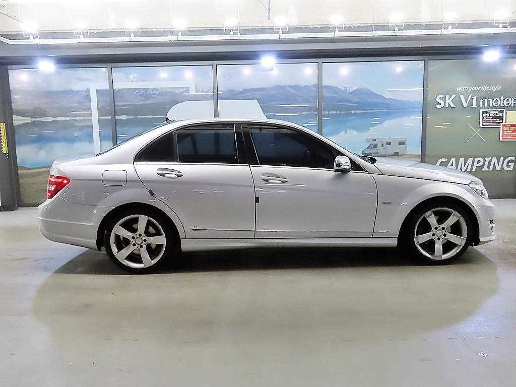 벤츠 C 클래스 C클래스 W204 C220 CDI 4MATIC 에디션 C 이미지 3