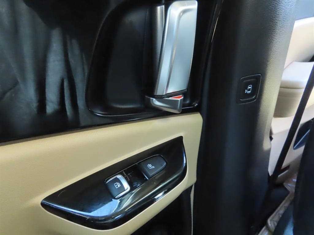 기아 카니발 카니발 4세대 디젤 9인승 노블레스 이미지 8