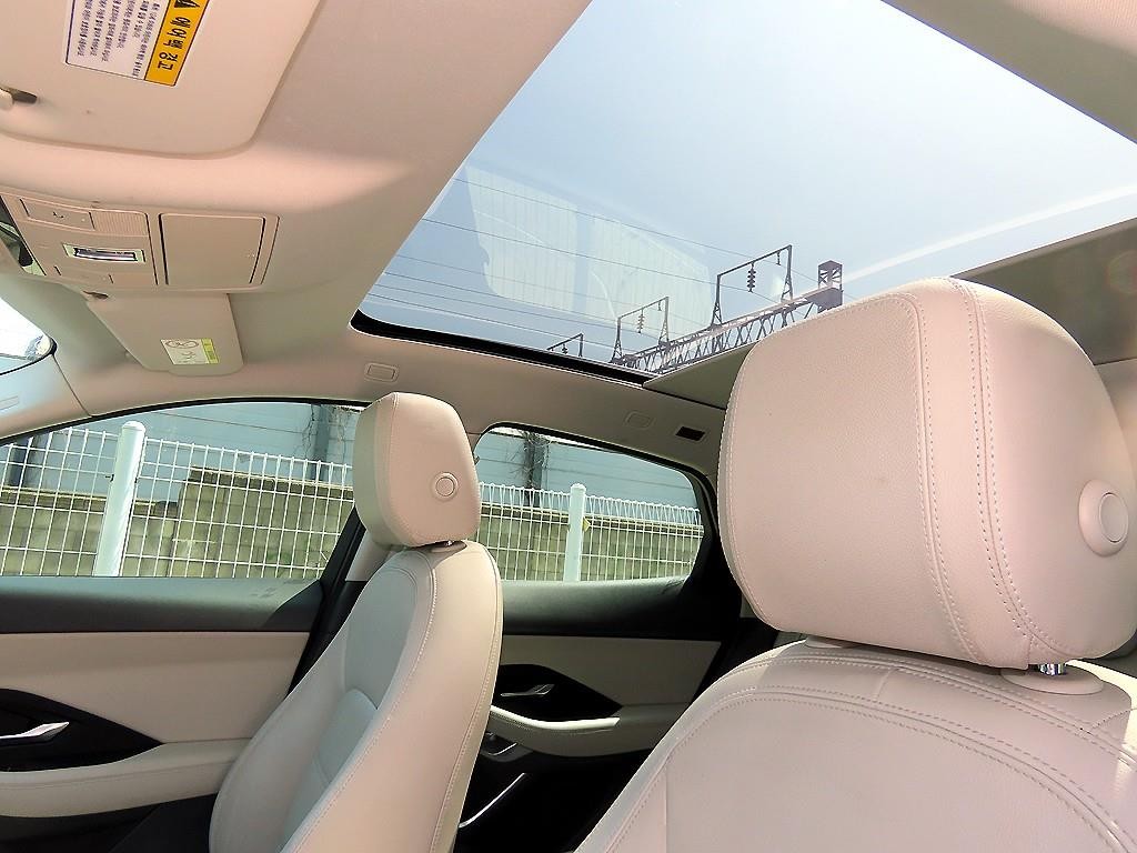 재규어 E-PACE P250 SE 이미지 16