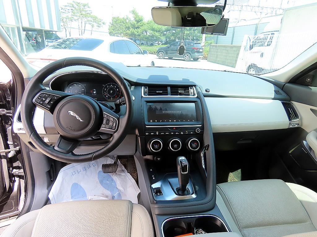 재규어 E-PACE P250 SE 이미지 7