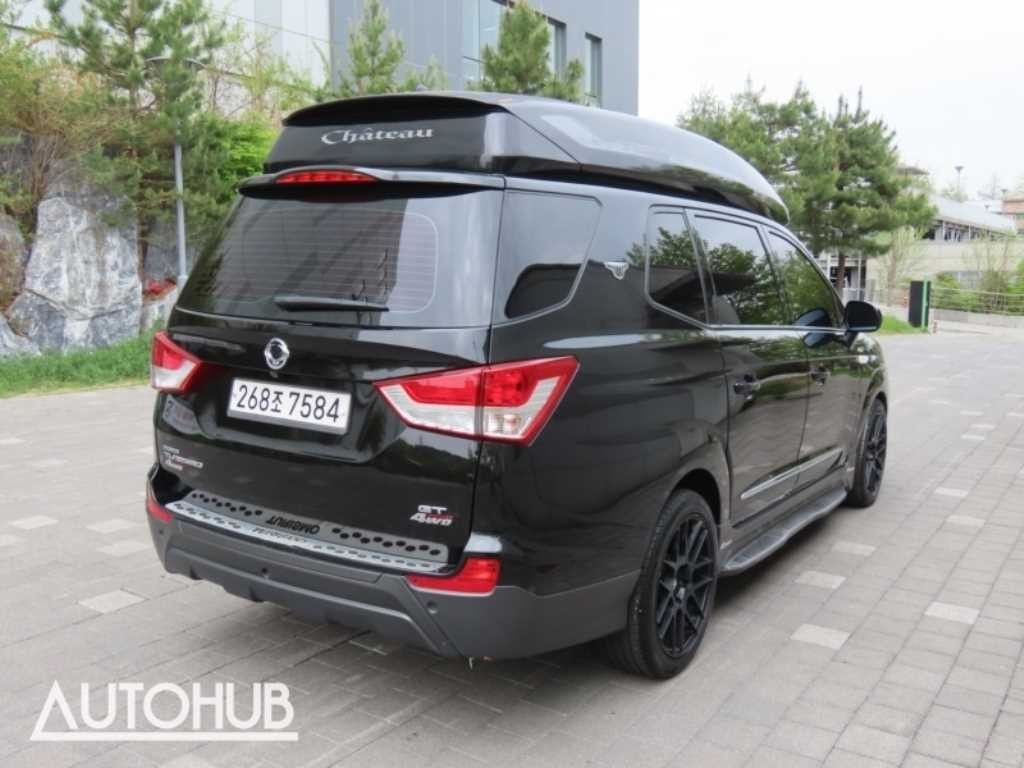 KG모빌리티(쌍용) 코란도 코란도투리스모 4WD 샤토 11인승 이미지 3