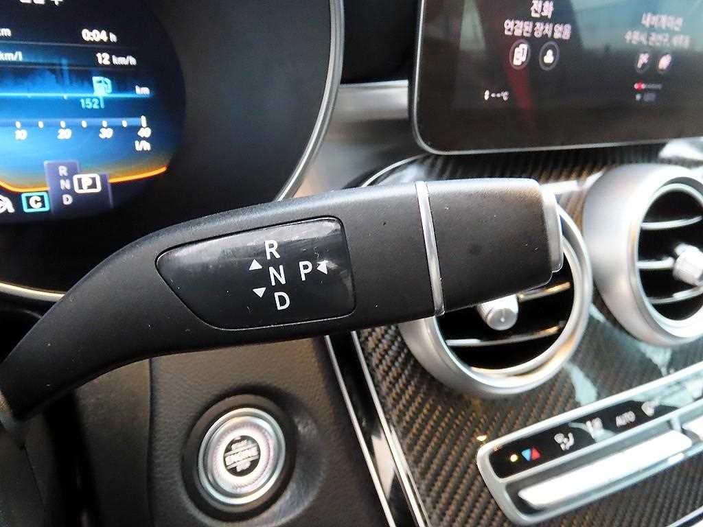 벤츠 GLC 클래스 GLC클래스 X253 AMG GLC 63 4MATIC+ 이미지 11