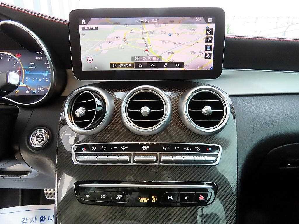 벤츠 GLC 클래스 GLC클래스 X253 AMG GLC 63 4MATIC+ 이미지 12