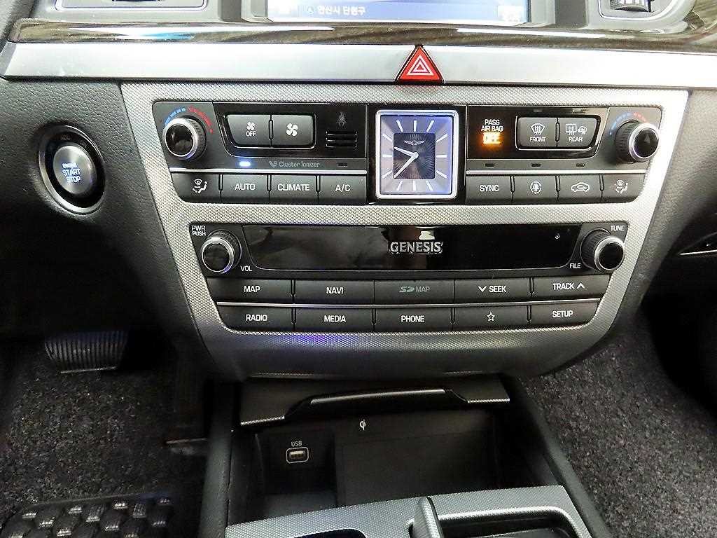 제네시스 G80 3.3 GDI AWD 럭셔리 이미지 16