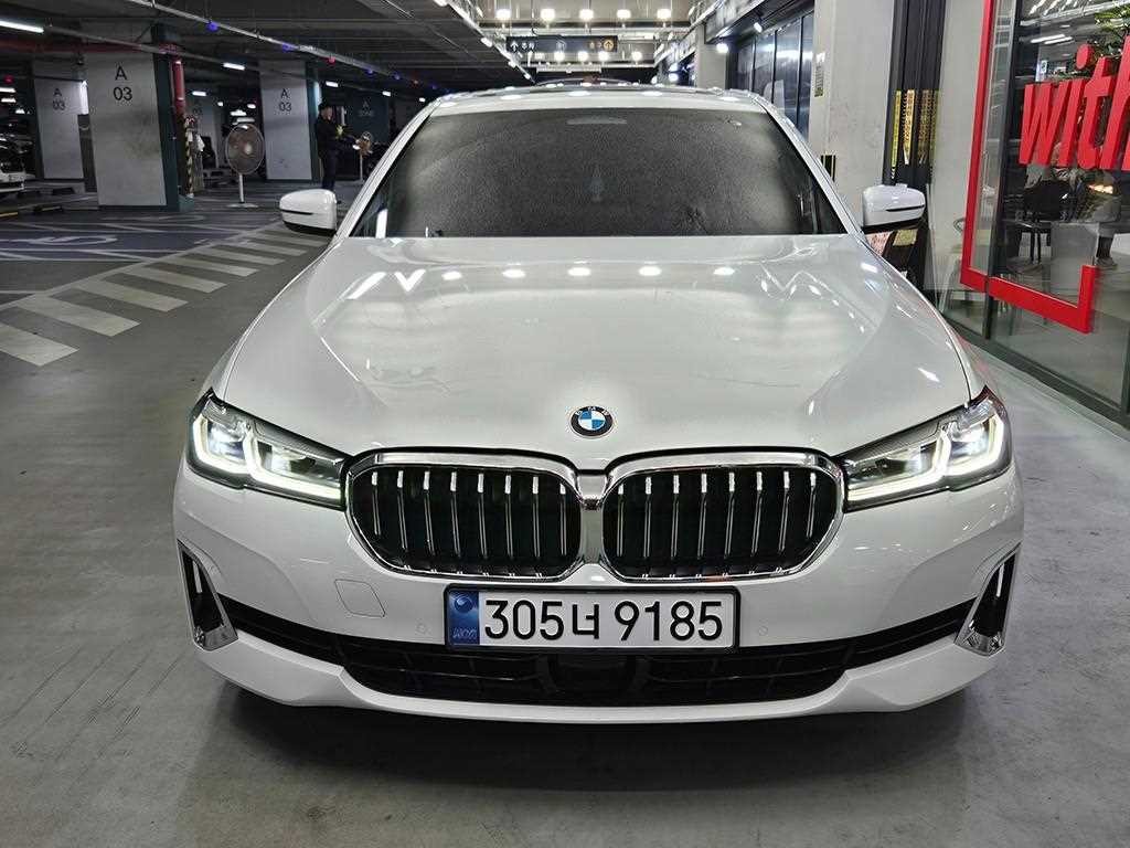 BMW 5시리즈 5시리즈 (G30) 530i xDrive M 스포츠 이미지 2