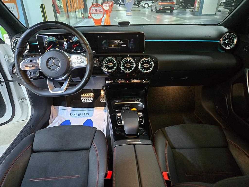 벤츠 A 클래스 A클래스 W177 A220 세단 이미지 10