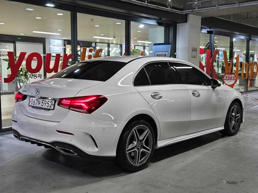 벤츠 A 클래스 A클래스 W177 A220 세단 이미지 4