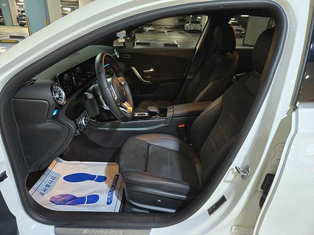 벤츠 A 클래스 A클래스 W177 A220 세단 이미지 6
