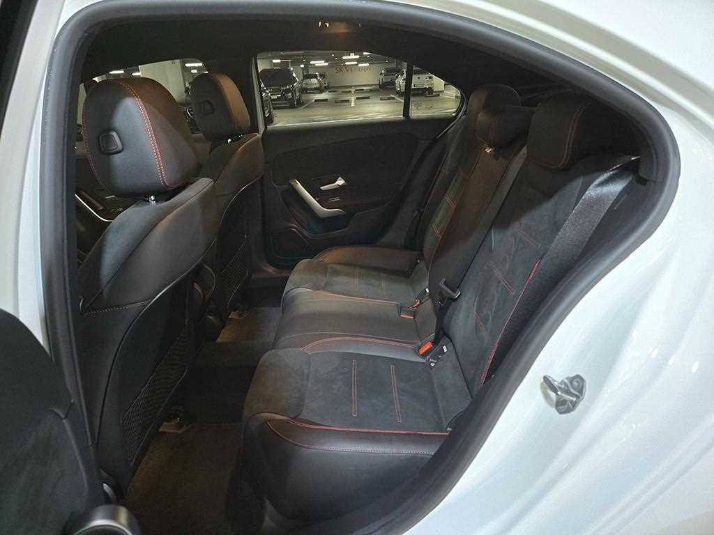 벤츠 A 클래스 A클래스 W177 A220 세단 이미지 7