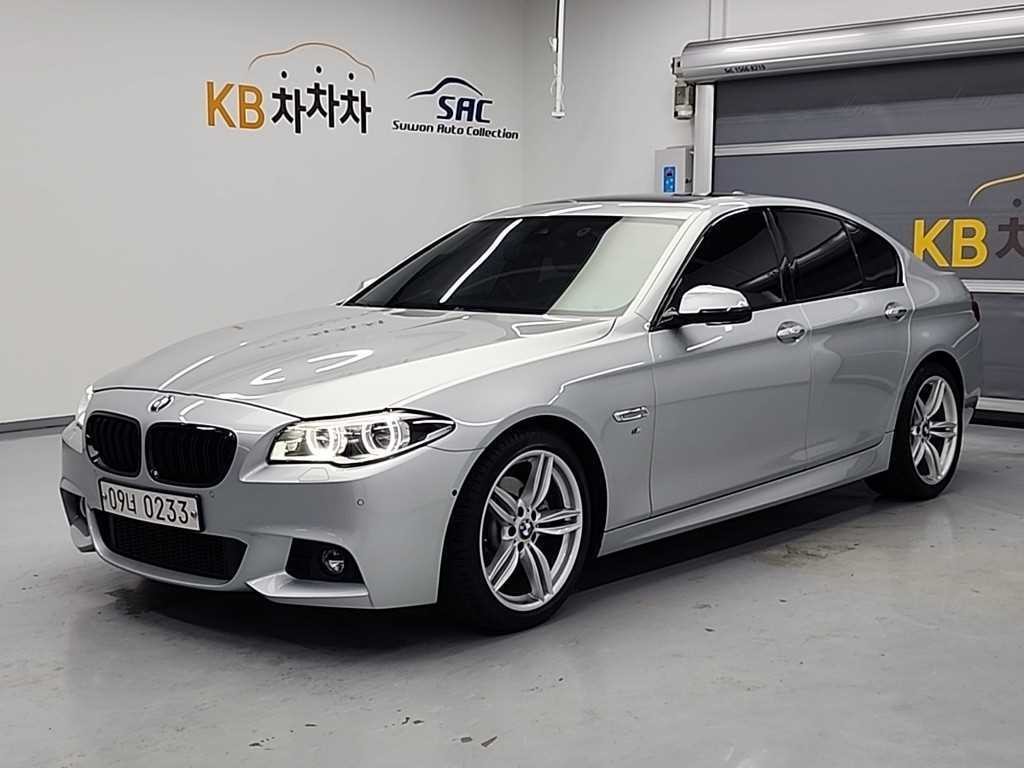 BMW 5시리즈 5시리즈 (F10) 520d xDrive M 에어로다이나믹 이미지 1