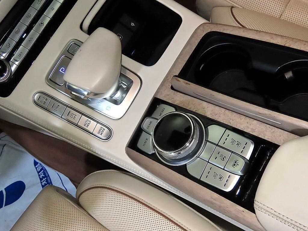 제네시스 G90 3.8 GDI AWD 럭셔리 이미지 12
