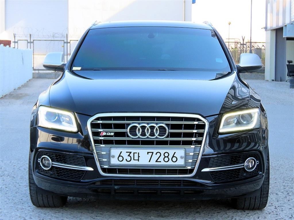 아우디 SQ5 3.0 TDI 콰트로 8R 이미지 1