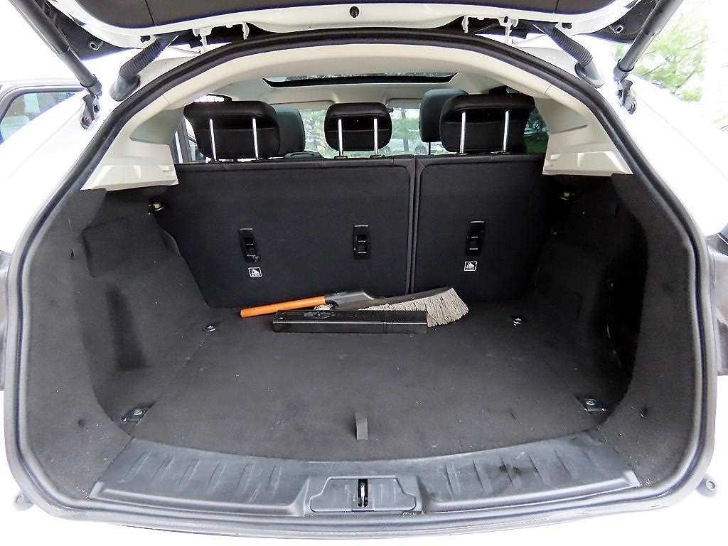 재규어 E-PACE D180 S 이미지 17