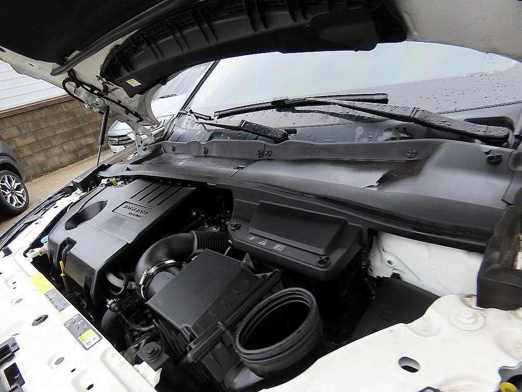 재규어 E-PACE D180 S 이미지 19