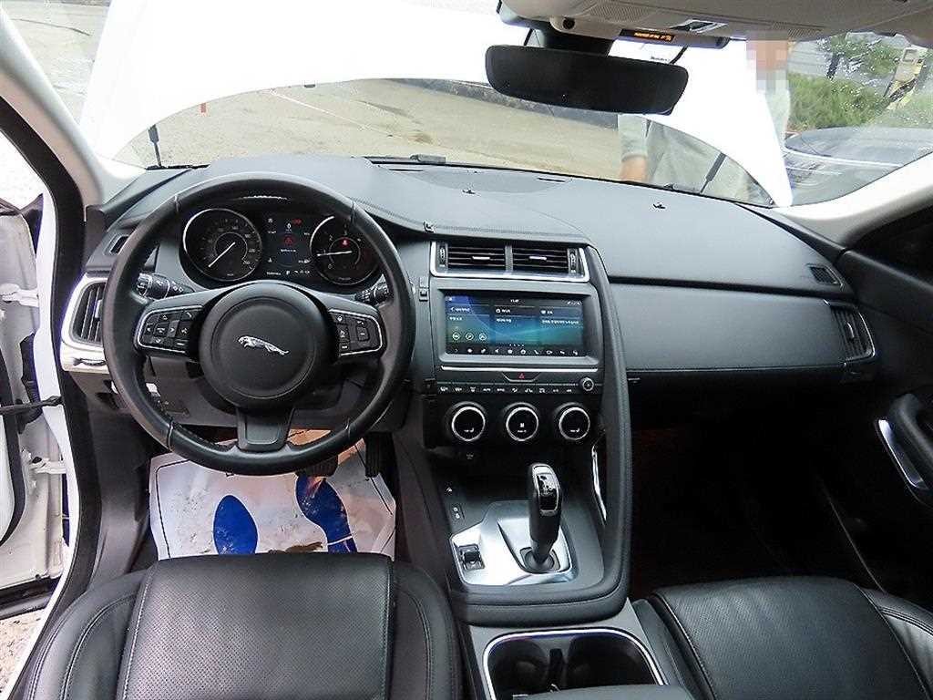 재규어 E-PACE D180 S 이미지 7