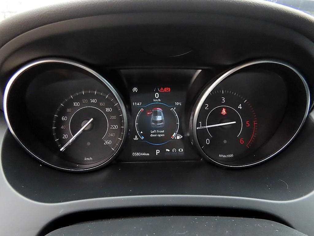 재규어 E-PACE D180 S 이미지 9