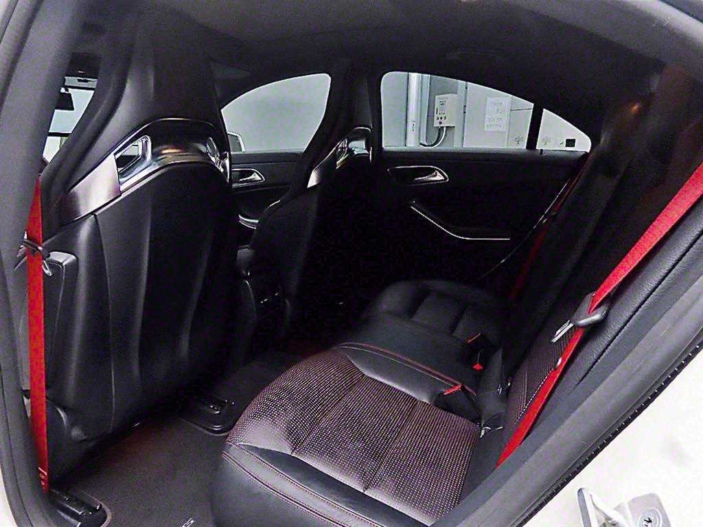 벤츠 CLA 클래스 CLA클래스 CLA 45 AMG 4MATIC 이미지 6