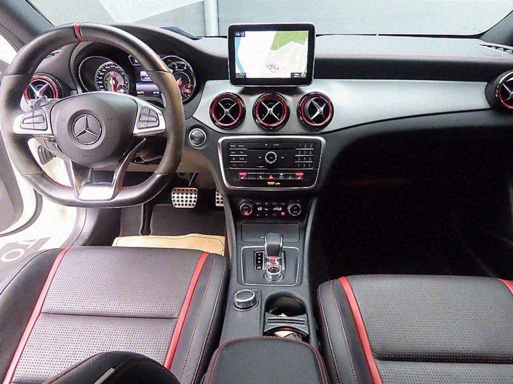 벤츠 CLA 클래스 CLA클래스 CLA 45 AMG 4MATIC 이미지 7