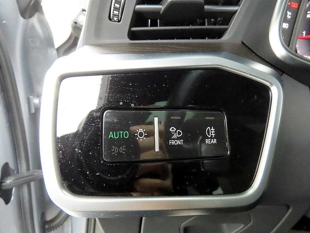 아우디 A6 A6 (C8) 45 TFSI 콰트로 프리미엄 이미지 12