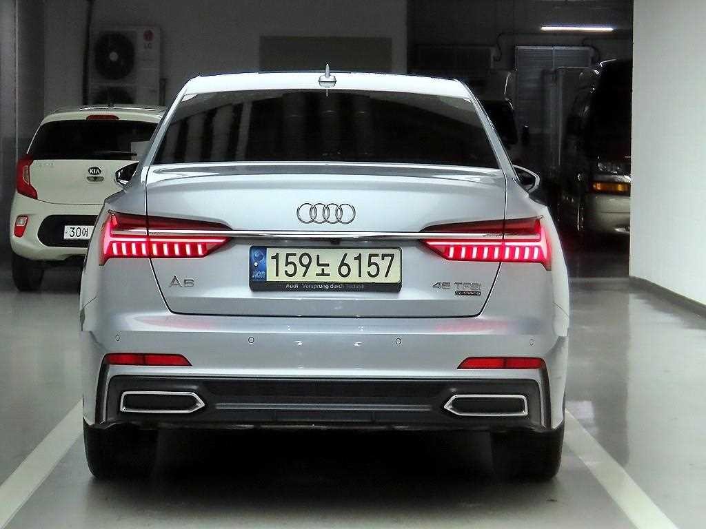 아우디 A6 A6 (C8) 45 TFSI 콰트로 프리미엄 이미지 3