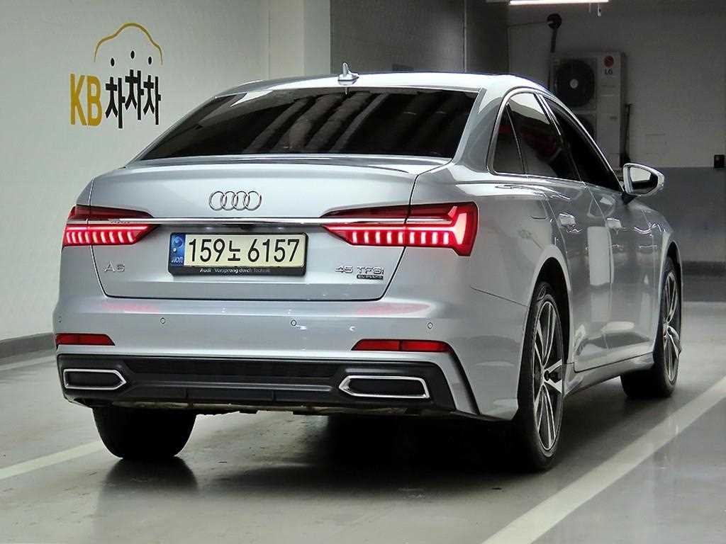 아우디 A6 A6 (C8) 45 TFSI 콰트로 프리미엄 이미지 4