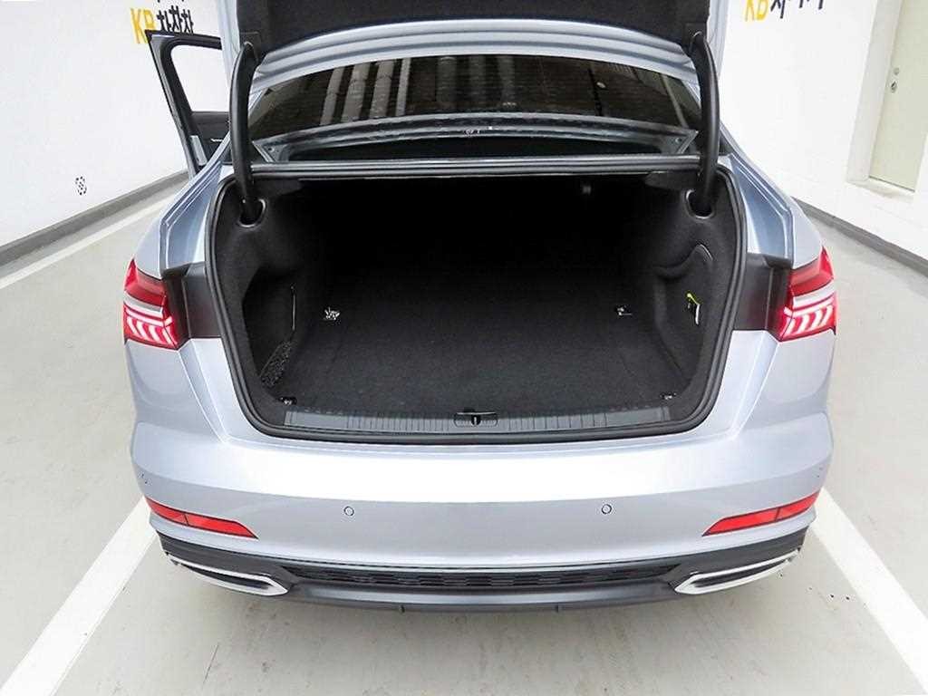 아우디 A6 A6 (C8) 45 TFSI 콰트로 프리미엄 이미지 5