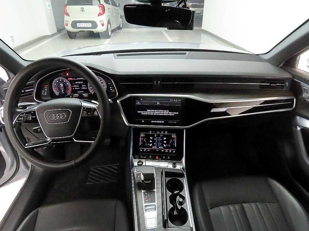 아우디 A6 A6 (C8) 45 TFSI 콰트로 프리미엄 이미지 8