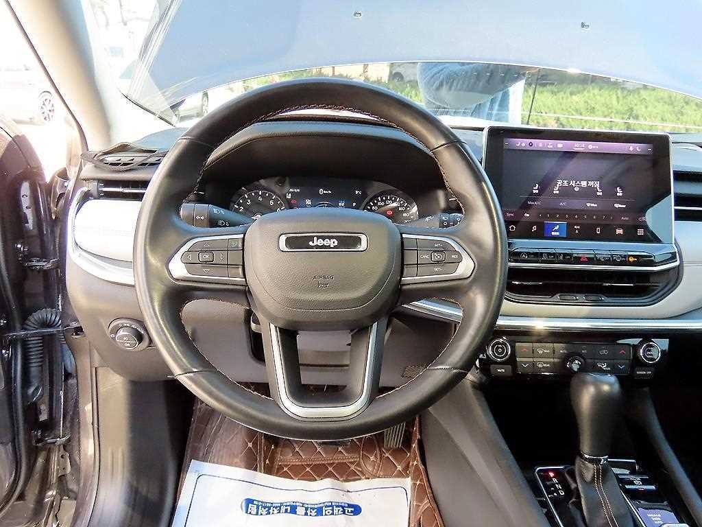 지프 컴패스 컴패스 2세대 2.4 AWD 리미티드 이미지 8