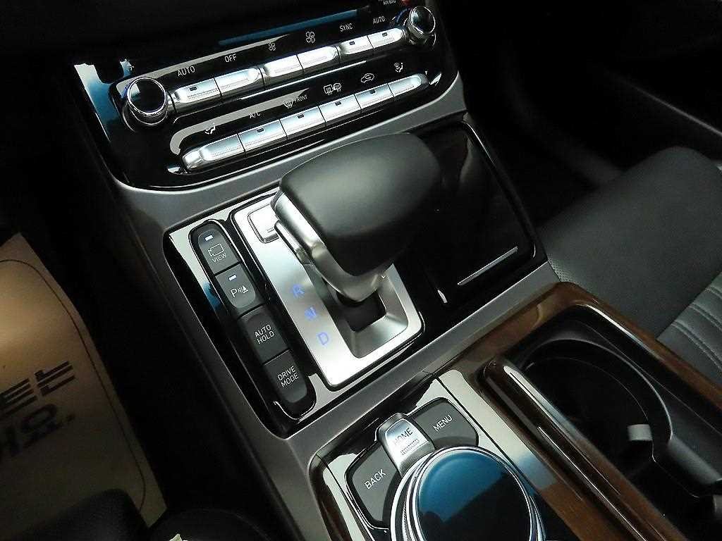 제네시스 EQ900 3.3 T-GDI AWD 프리미엄 럭셔리 이미지 10