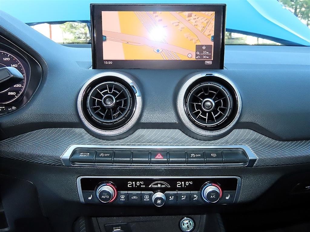 아우디 Q2 35 TDI 프리미엄 이미지 12