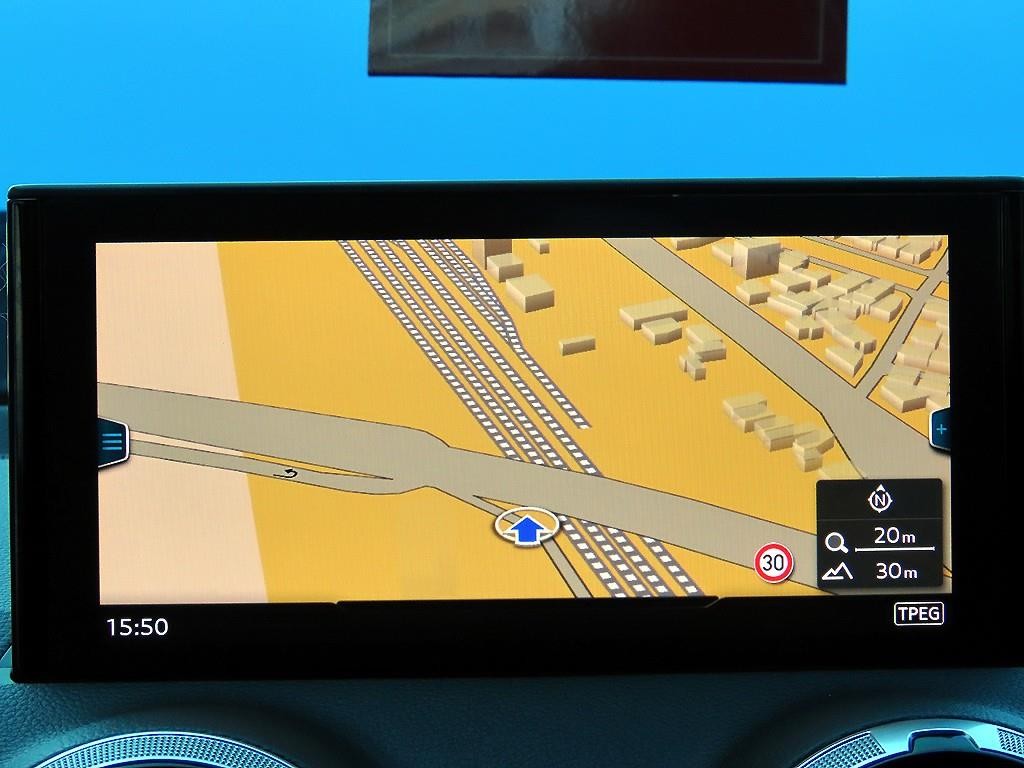 아우디 Q2 35 TDI 프리미엄 이미지 13