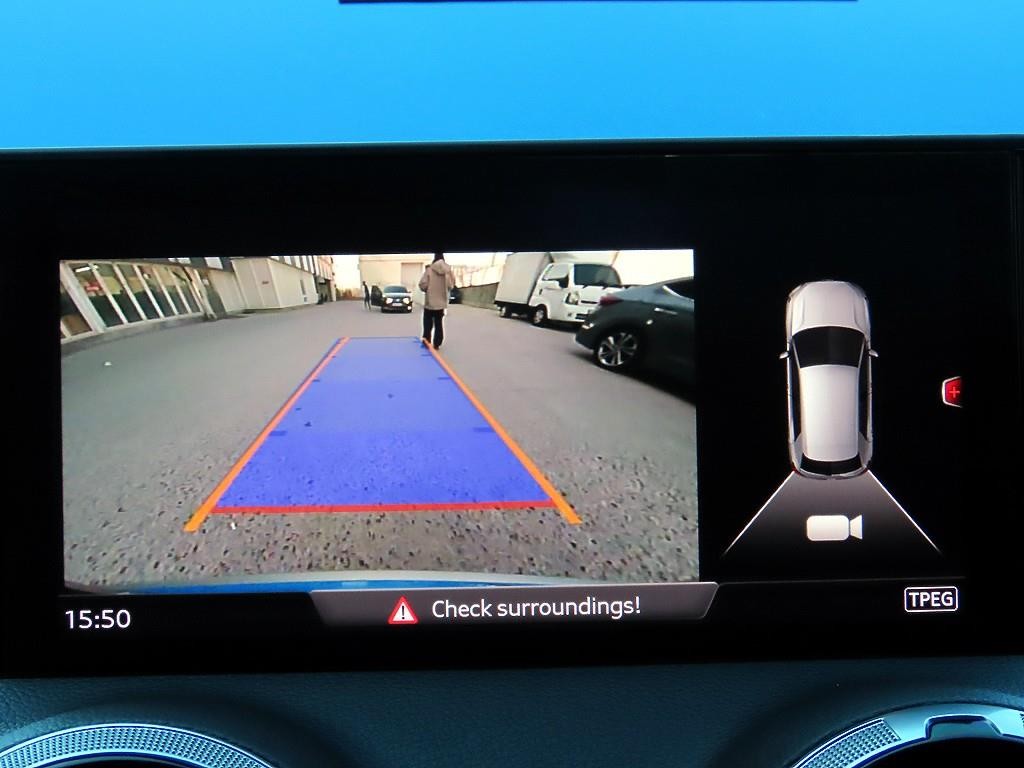 아우디 Q2 35 TDI 프리미엄 이미지 14