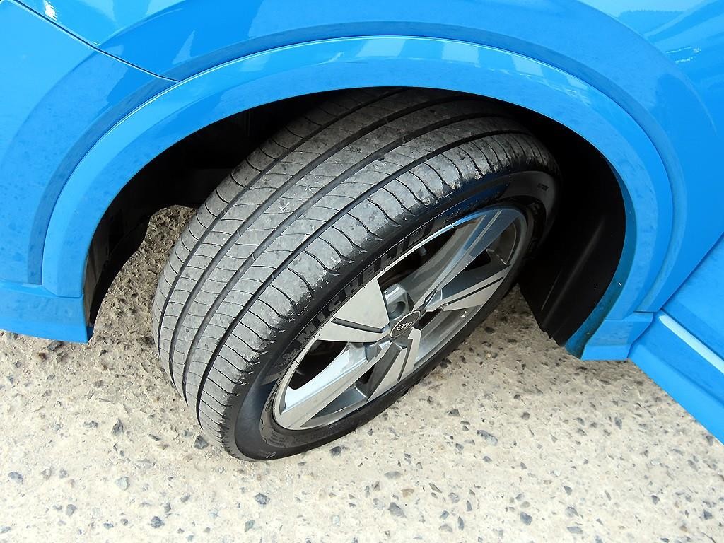 아우디 Q2 35 TDI 프리미엄 이미지 19