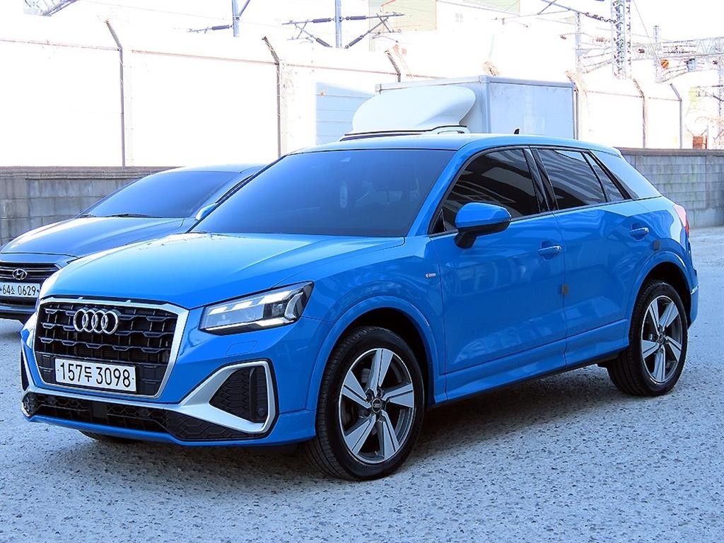 아우디 Q2 35 TDI 프리미엄 이미지 2