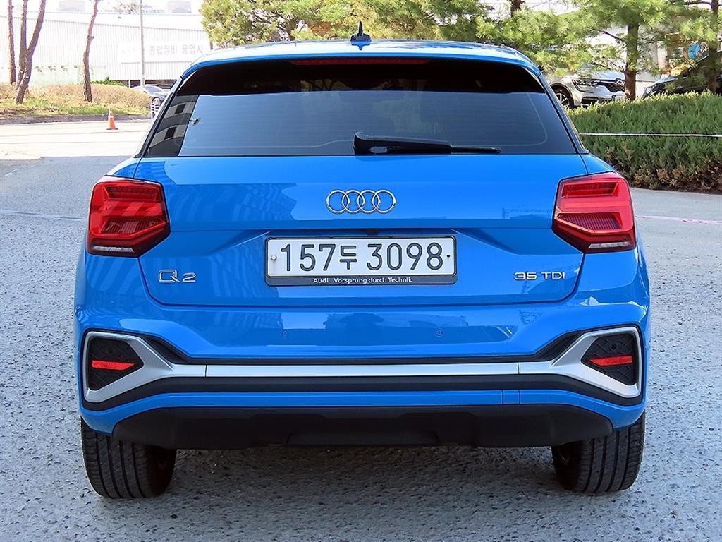 아우디 Q2 35 TDI 프리미엄 이미지 4