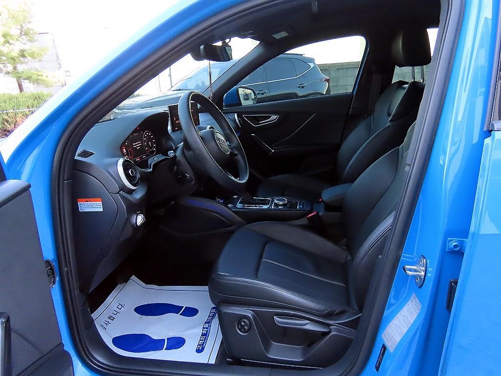 아우디 Q2 35 TDI 프리미엄 이미지 5