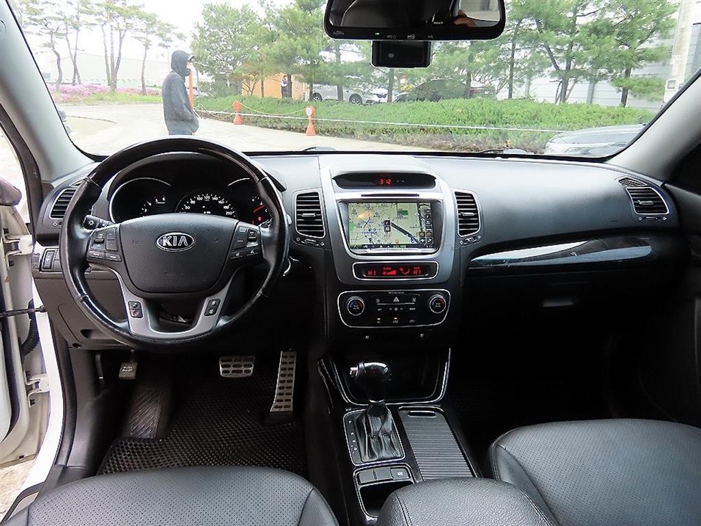 기아 쏘렌토 뉴 쏘렌토 R 2WD 2.0 프레스티지 이미지 7