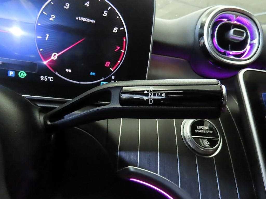 벤츠 C 클래스 C클래스 W206 C300 4MATIC 아방가르드 이미지 12