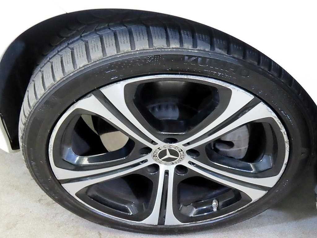 벤츠 C 클래스 C클래스 W206 C300 4MATIC 아방가르드 이미지 20