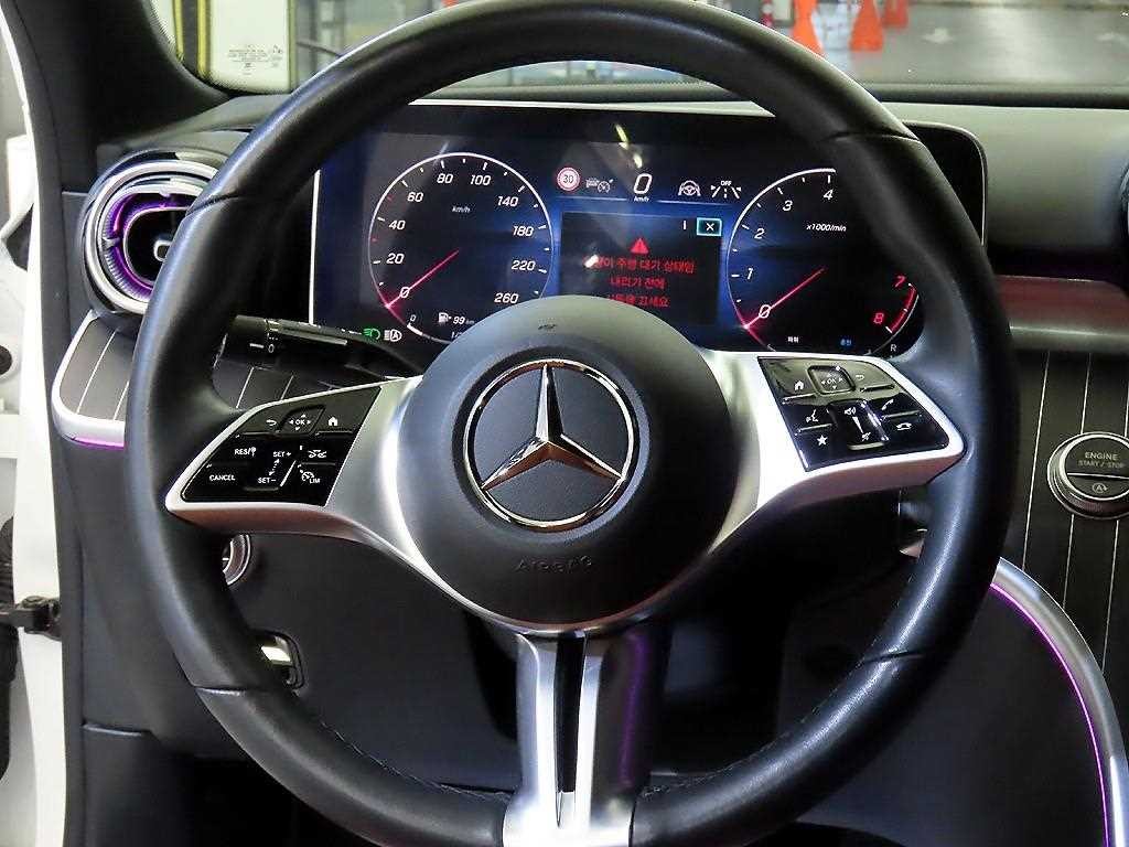 벤츠 C 클래스 C클래스 W206 C300 4MATIC 아방가르드 이미지 8