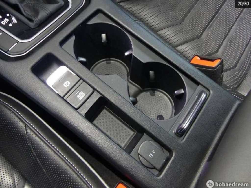 폭스바겐 아테온 2.0 TDI 엘레강스 프레스티지 이미지 11