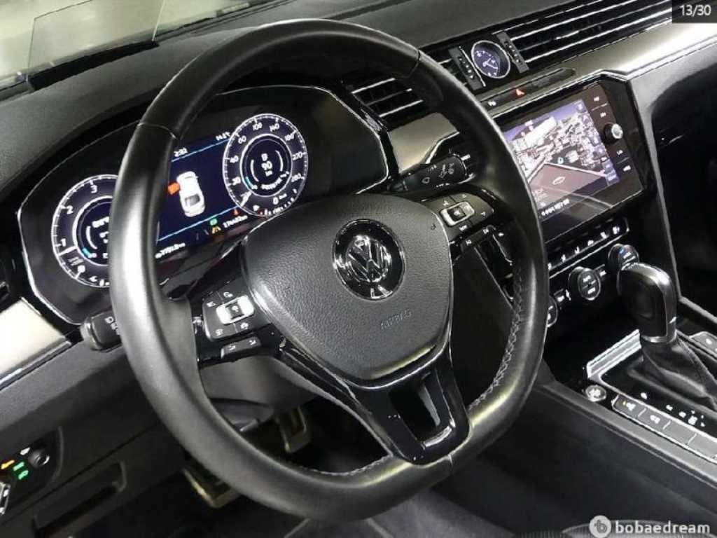 폭스바겐 아테온 2.0 TDI 엘레강스 프레스티지 이미지 16