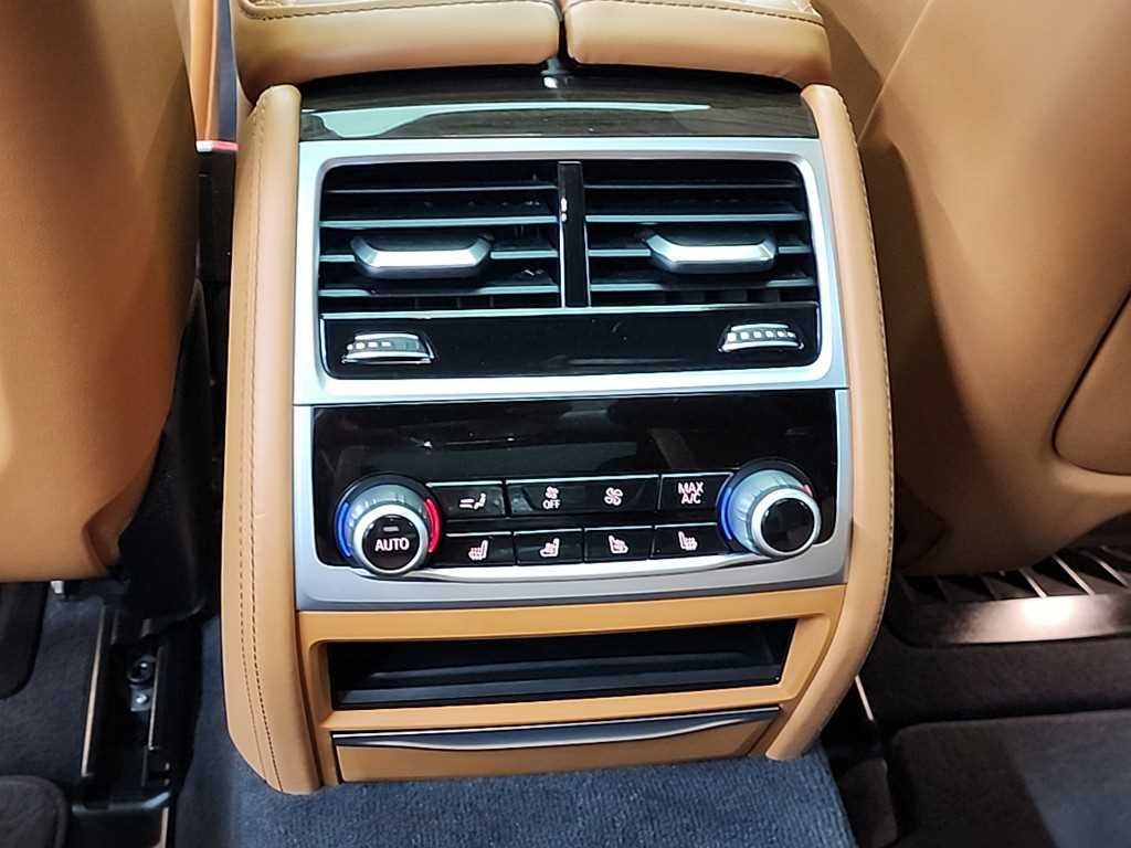BMW 7시리즈 7시리즈 (G11) 740i 디자인 퓨어 엑설런스 이미지 13