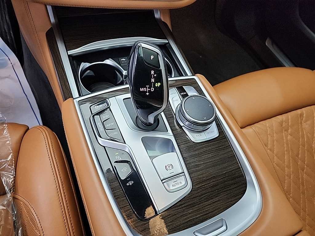 BMW 7시리즈 7시리즈 (G11) 740i 디자인 퓨어 엑설런스 이미지 8