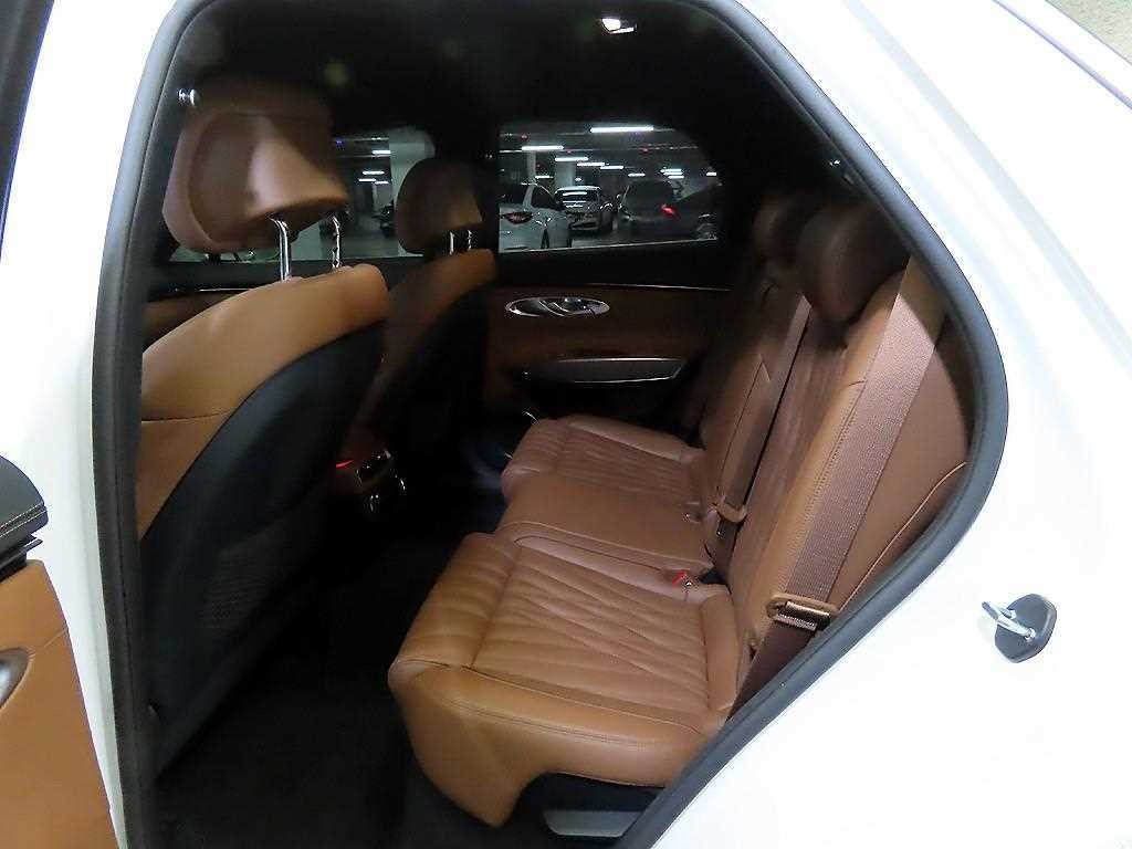 제네시스 GV70 2.2 디젤 AWD 이미지 7