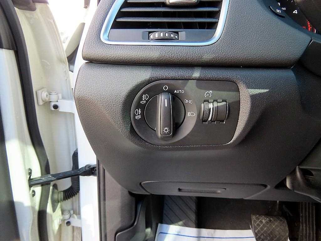 아우디 Q3 2.0 TDI 콰트로 오프로드 이미지 12