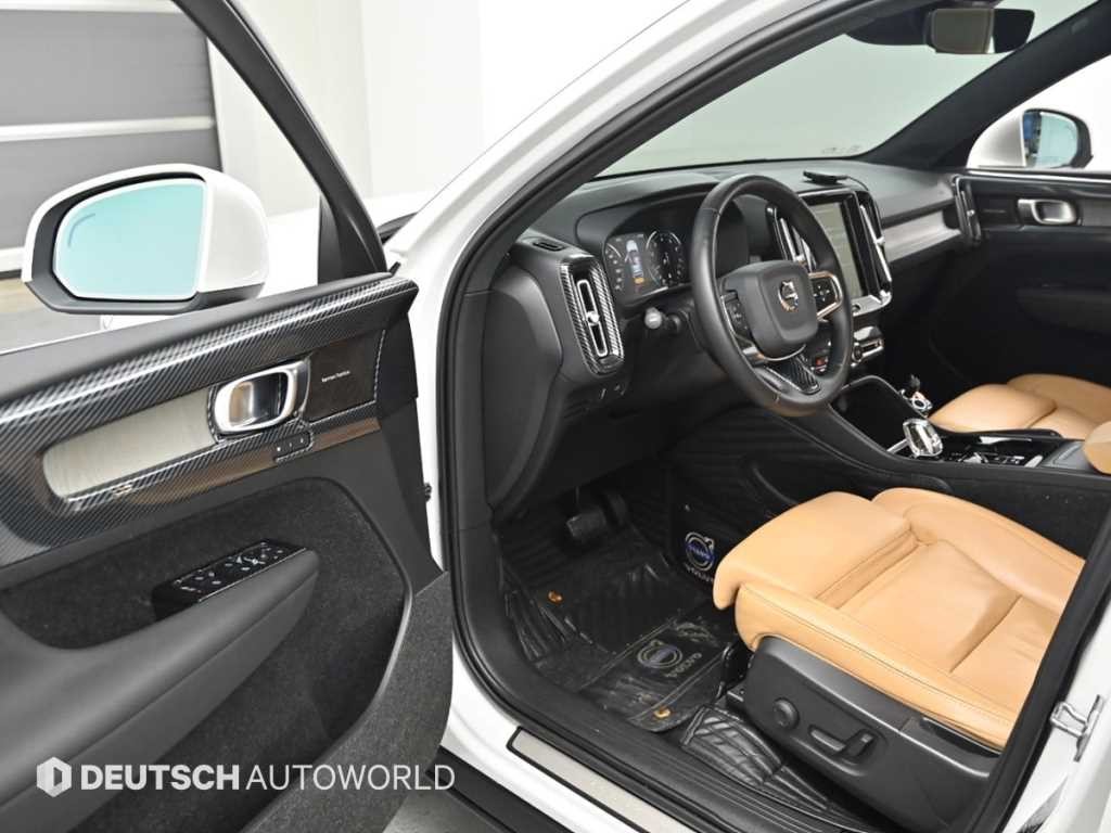 볼보 XC40 B4 AWD R-디자인 이미지 11