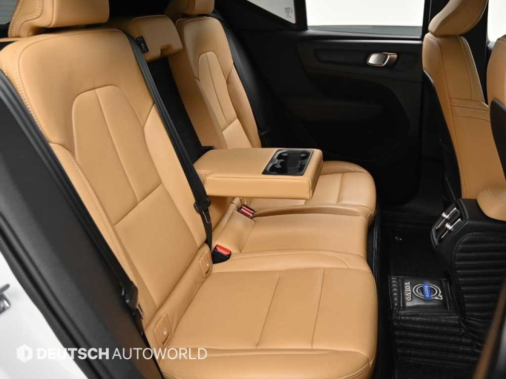 볼보 XC40 B4 AWD R-디자인 이미지 12